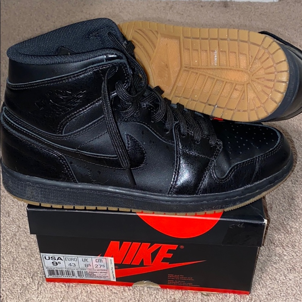Nike Air Jordan 1 OG Retro Black Gum Sole